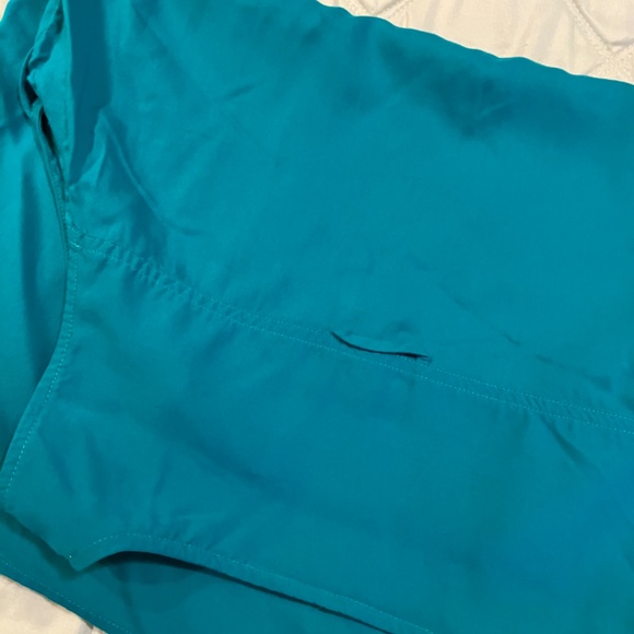 Lot of Two Button Blouses Mervyns Rayon - Picture 5 of 7